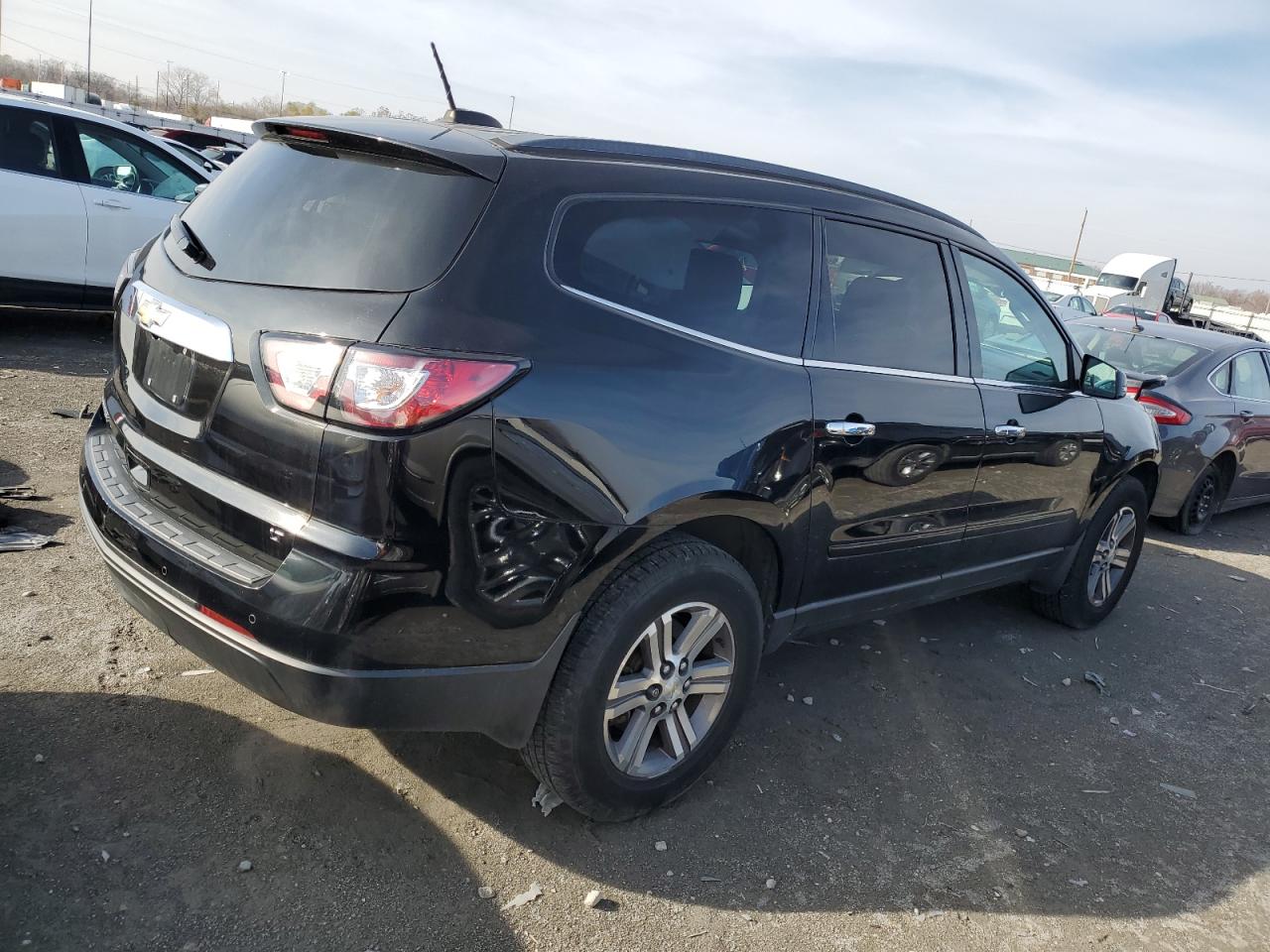 Obraz 3 z 2017 CHEVROLET TRAVERSE LT 2017 z VIN 1GNKRGKD6HJ352553