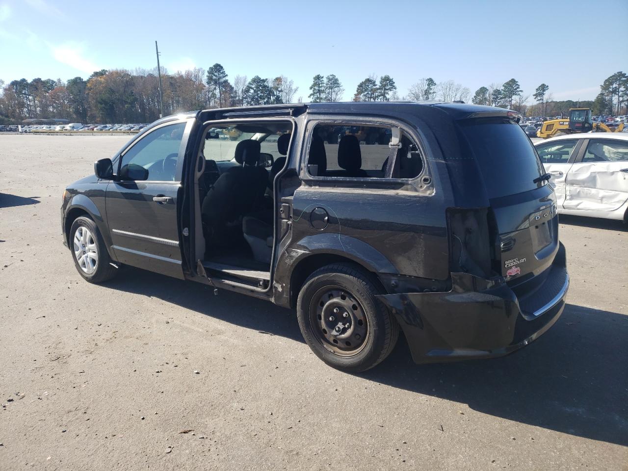 Image 2 of 2015 DODGE GRAND CARAVAN SE 2015 with VIN 2C4RDGBG6FR511063