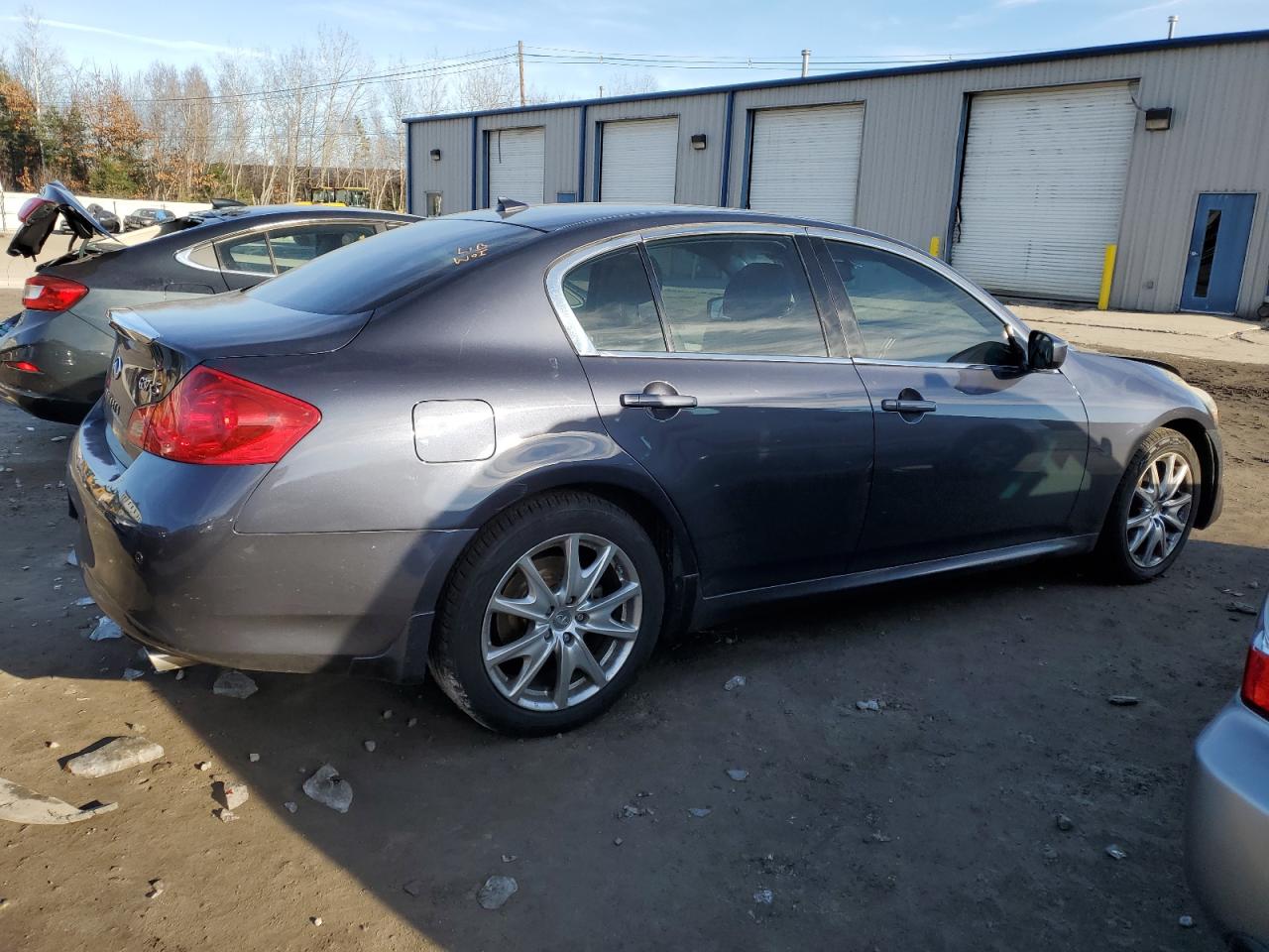 Image 3 of 2010 INFINITI G37  2010 with VIN JN1CV6AR5AM451372