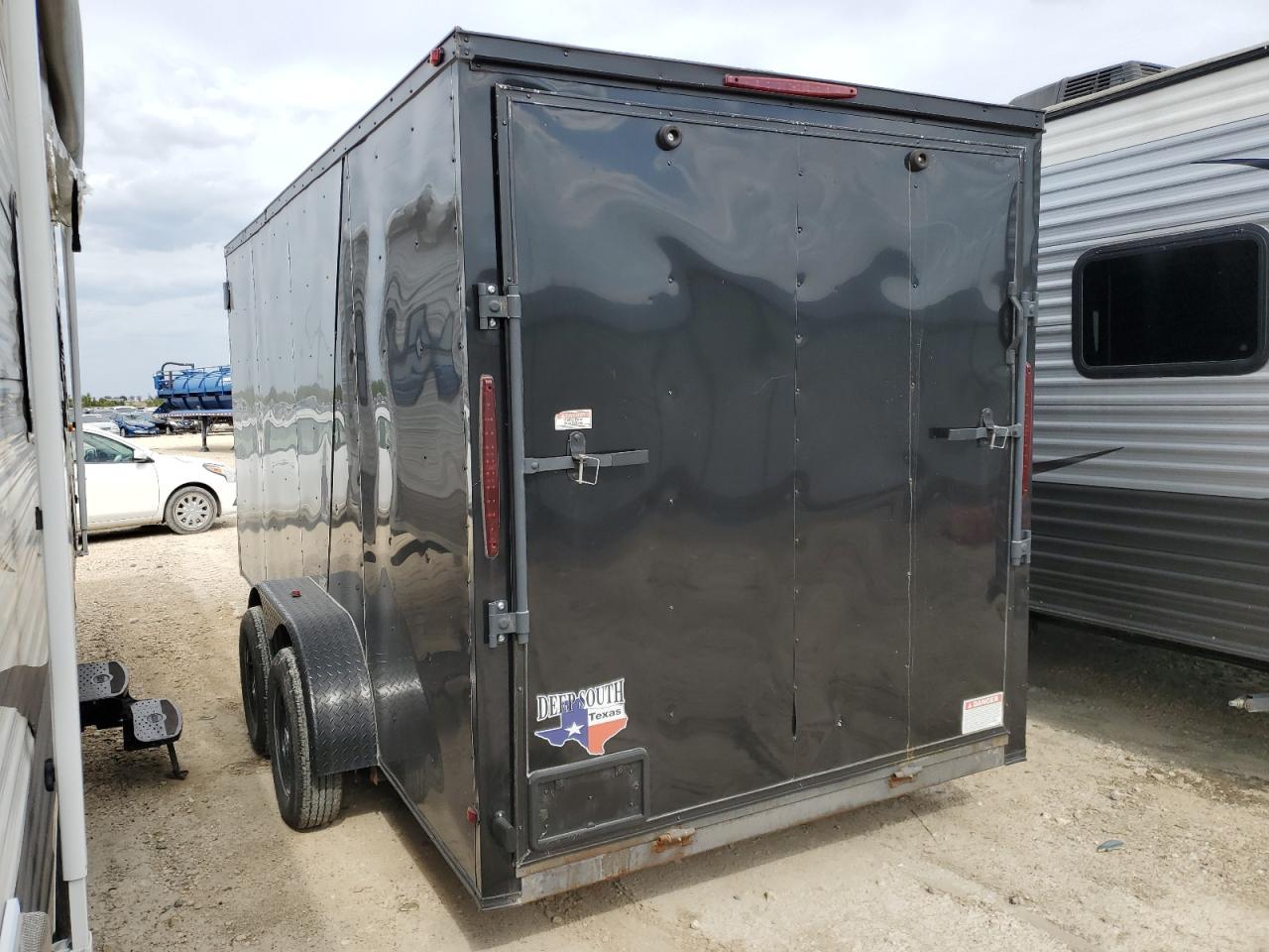 Obraz 3 z 2022 DEEP SOUTH TEXAS 16' ENCLOSED TRLR 2022 z VIN 7JKBE162XNH005935