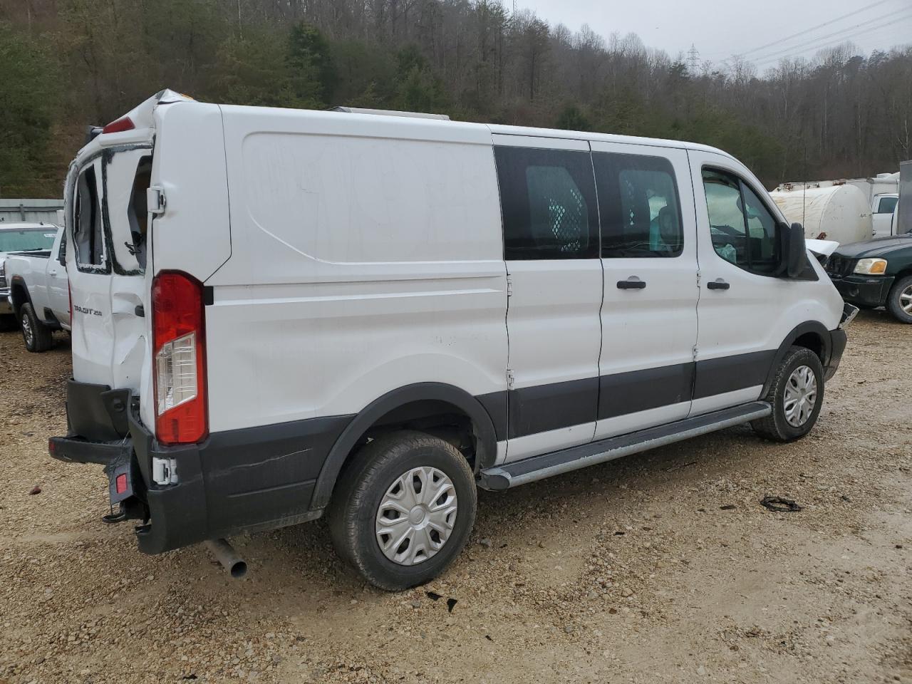 Изображение 3 2022 FORD TRANSIT T-250 2022 с VIN 1FTBR1Y82NKA24178