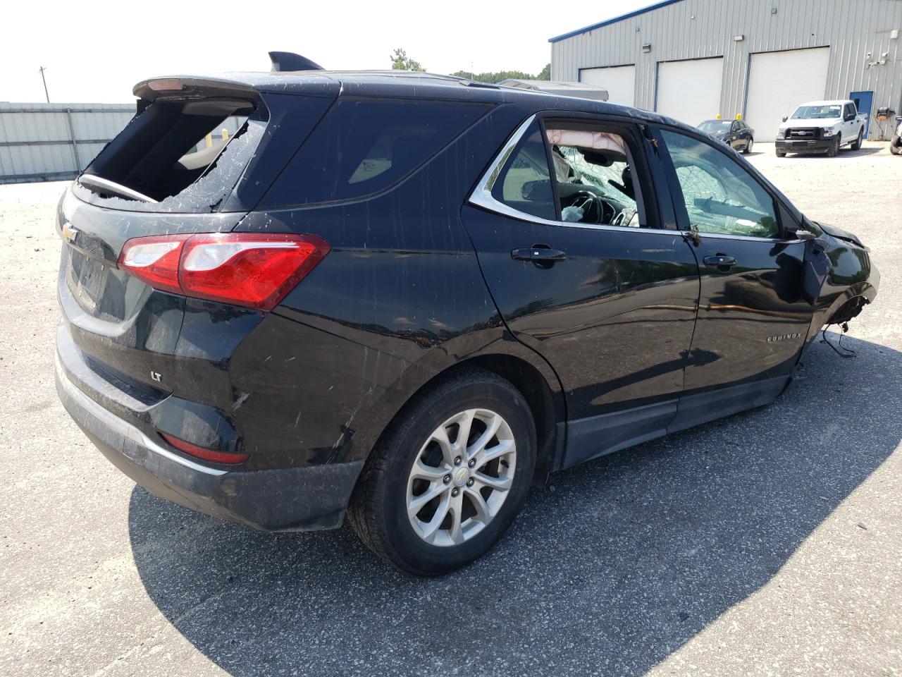 Изображение 3 2018 CHEVROLET EQUINOX LT 2018 с VIN 2GNAXJEV3J6215463