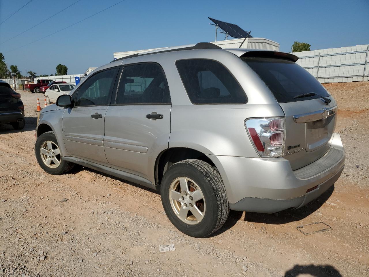 Image 2 of 2007 CHEVROLET EQUINOX LS 2007 with VIN 2CNDL23F076008844