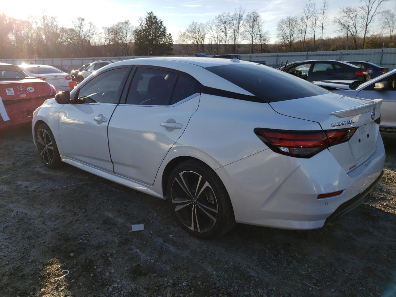 Image 2 of 2022 NISSAN SENTRA SR 2022 with VIN 3N1AB8DV8NY254445