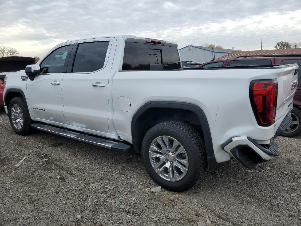 Изображение 2 2023 GMC SIERRA K1500 DENALI 2023 с VIN 3GTUUGEL0PG195119