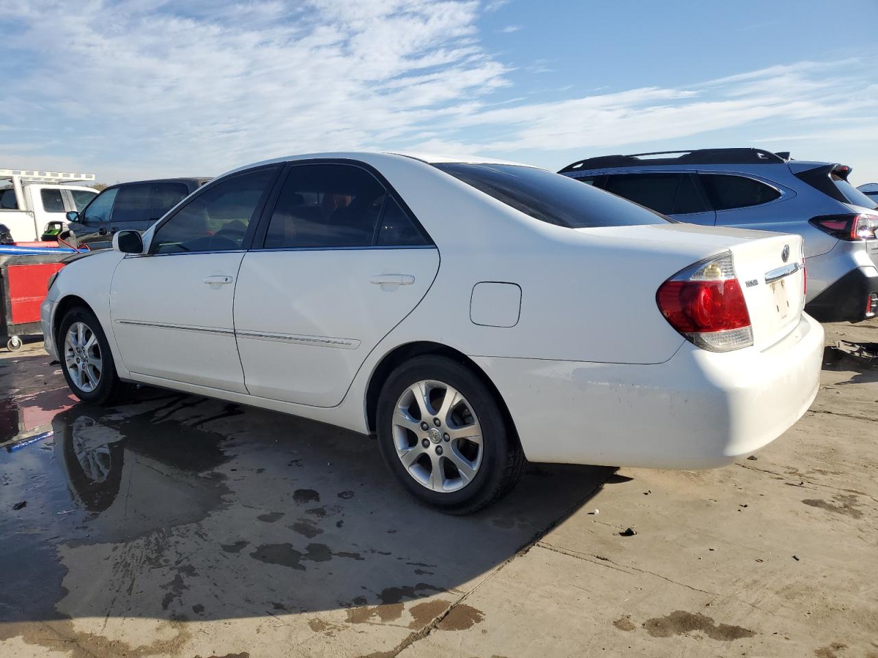Image 2 of 2005 TOYOTA CAMRY LE 2005 with VIN 4T1BF32K35U084348