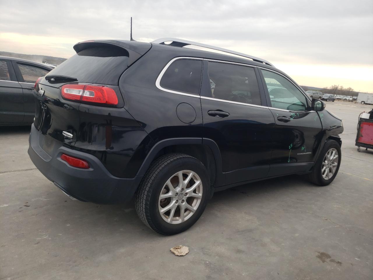 Obraz 3 z 2016 JEEP CHEROKEE LATITUDE 2016 z VIN 1C4PJLCS3GW363684