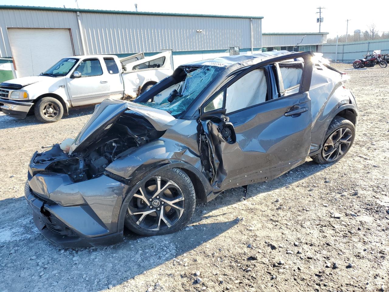 Obraz 1 z 2018 TOYOTA C-HR XLE 2018 z VIN NMTKHMBX2JR059180