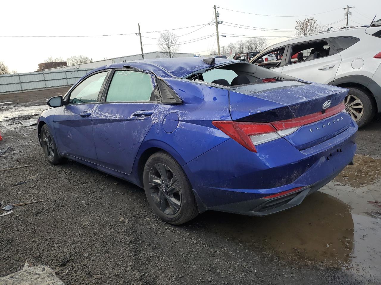 Image 2 of 2022 HYUNDAI ELANTRA SEL 2022 with VIN KMHLM4AG5NU316753