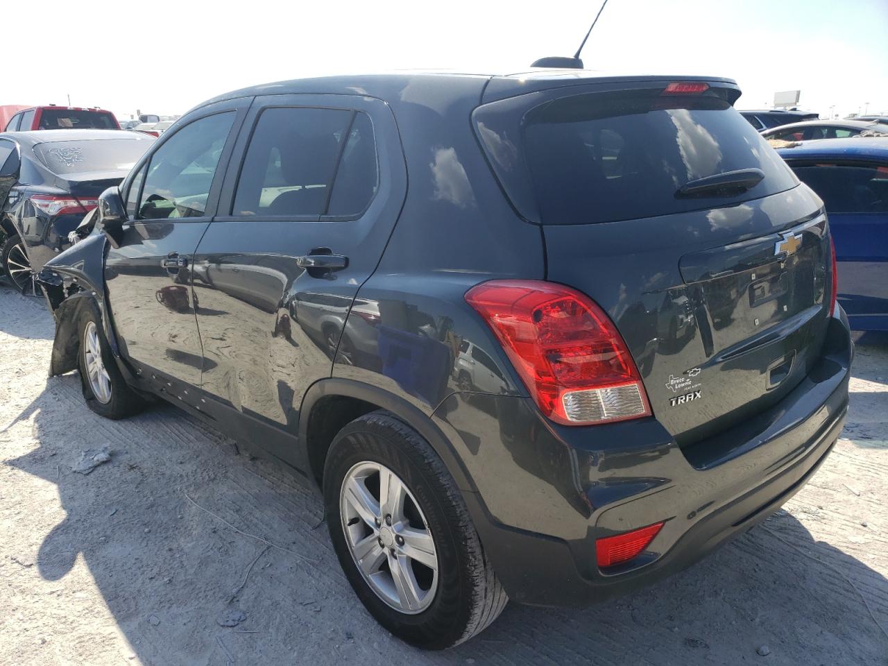 Изображение 2 2020 CHEVROLET TRAX LS 2020 с VIN 3GNCJKSB2LL125584