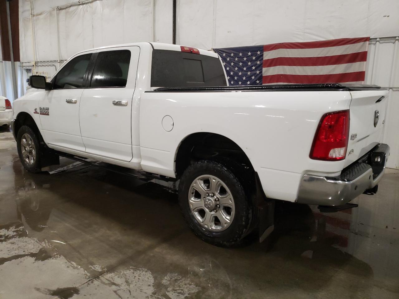 Obraz 2 z 2016 RAM 2500 SLT 2016 z VIN 3C6UR5DL4GG102990