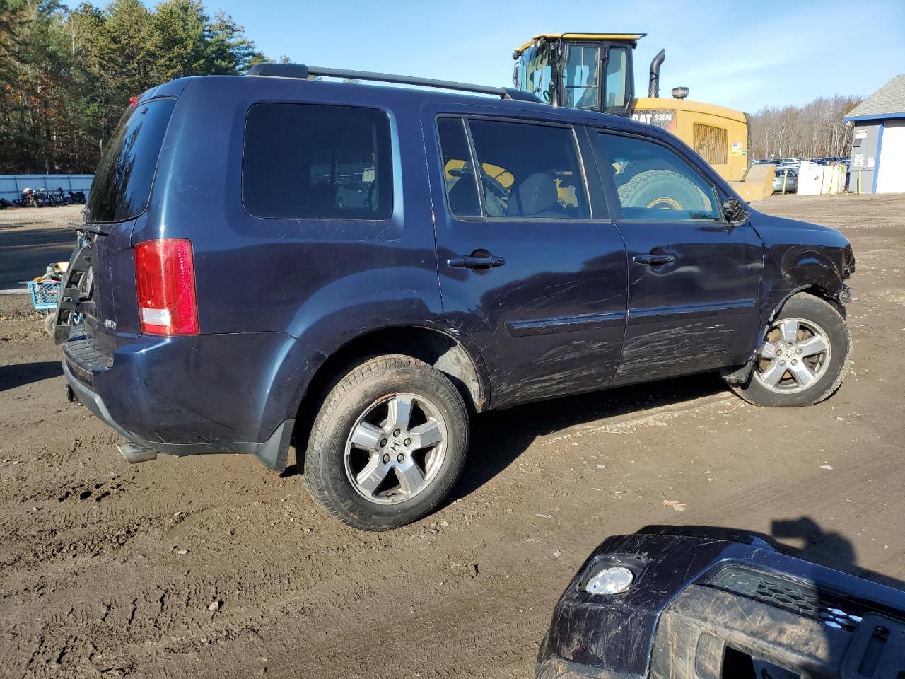 Image 3 of 2011 HONDA PILOT EXL 2011 with VIN 5FNYF4H54BB012682