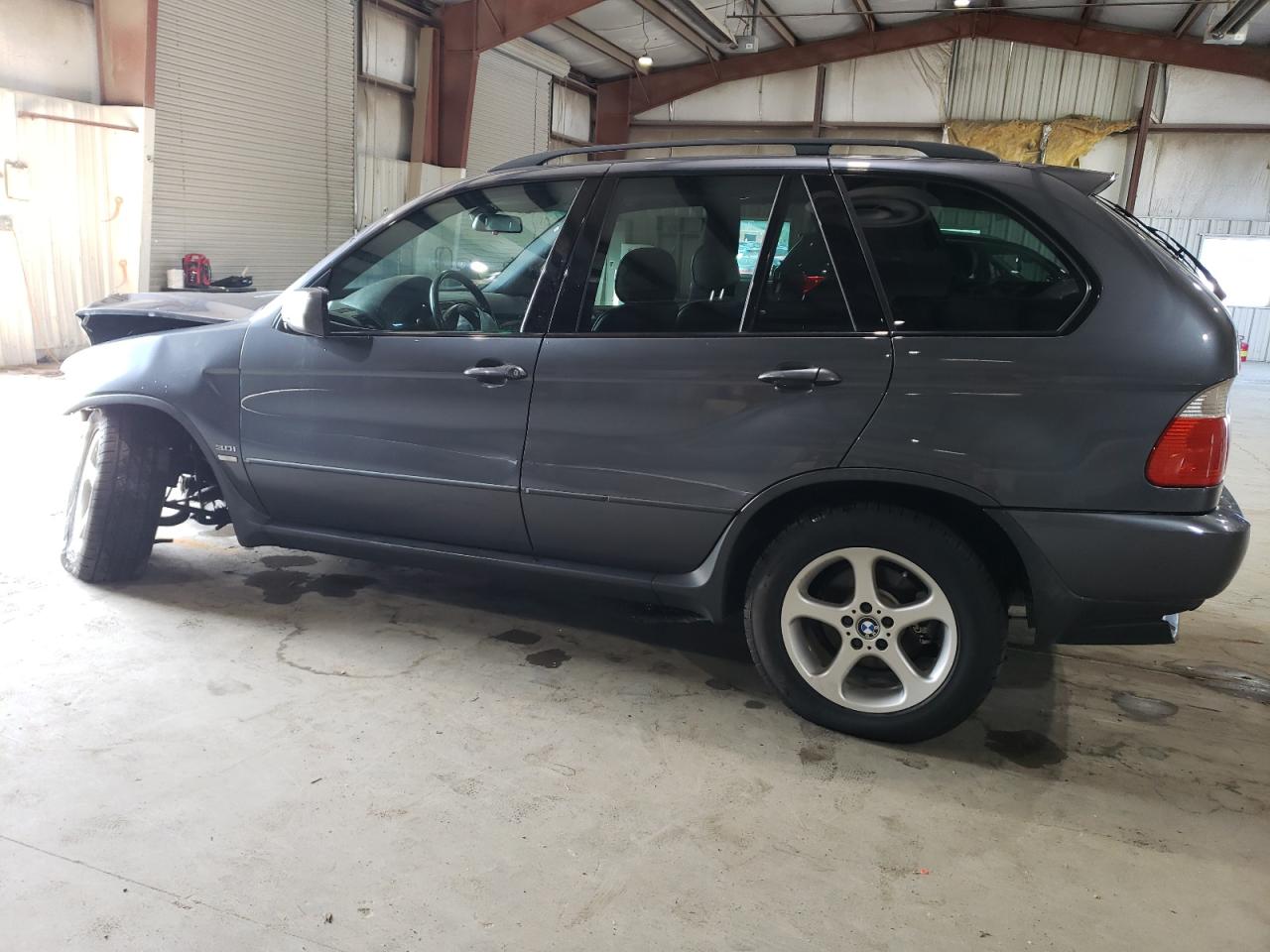 Image 2 of 2002 BMW X5 3.0I 2002 with VIN 5UXFA53522LP51693