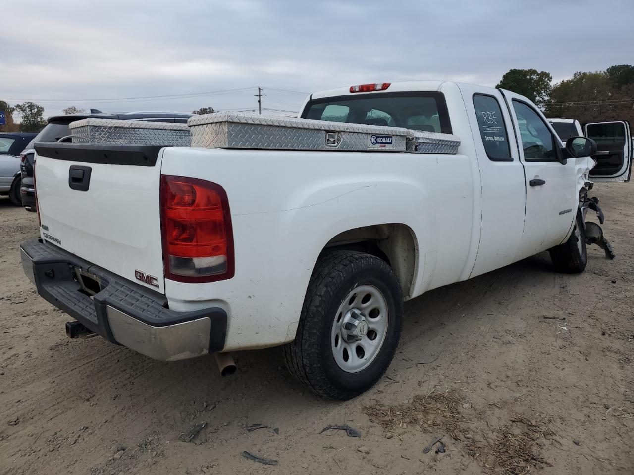 Изображение 3 2011 GMC SIERRA C1500 2011 с VIN 1GTR1TEA4BZ464981