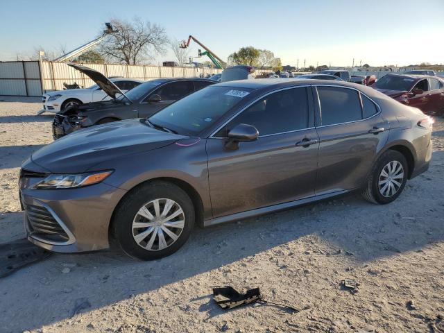 Изображение 1 2022 TOYOTA CAMRY LE 2022 с VIN 4T1C31AK7NU580692