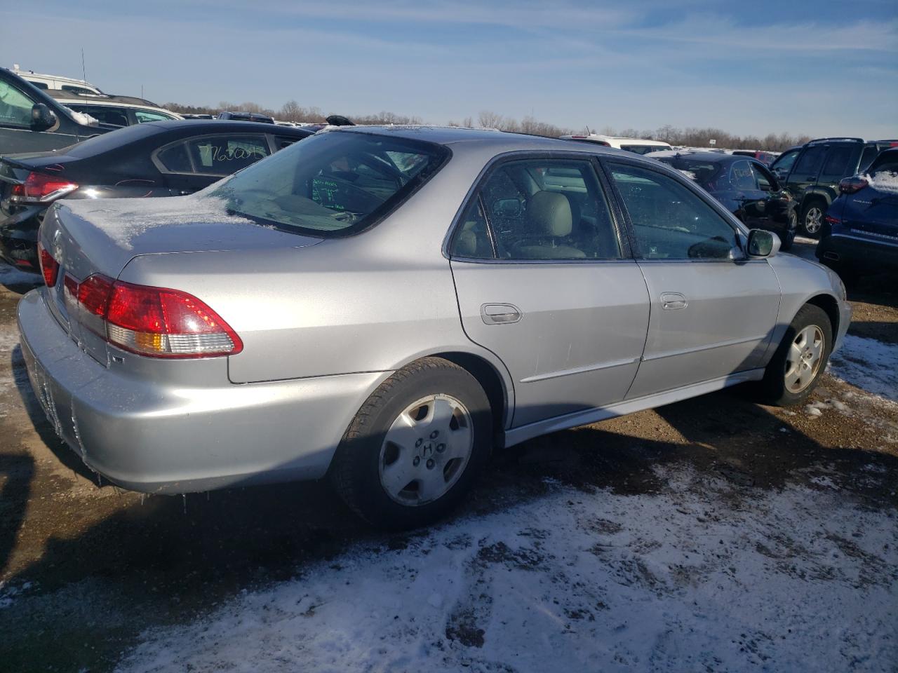 Image 3 of 2002 HONDA ACCORD EX 2002 with VIN 1HGCG16542A015570