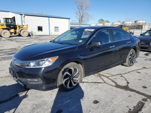 Изображение 1 2017 HONDA ACCORD EX 2017 с VIN 1HGCR2F70HA006472