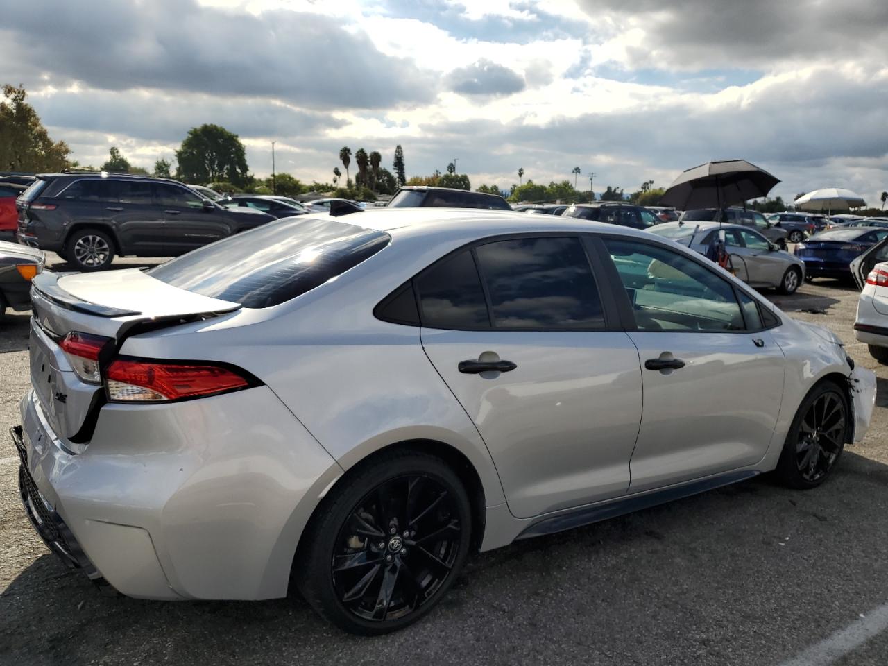 Obraz 3 z 2021 TOYOTA COROLLA SE 2021 z VIN 5YFS4MCE5MP057902