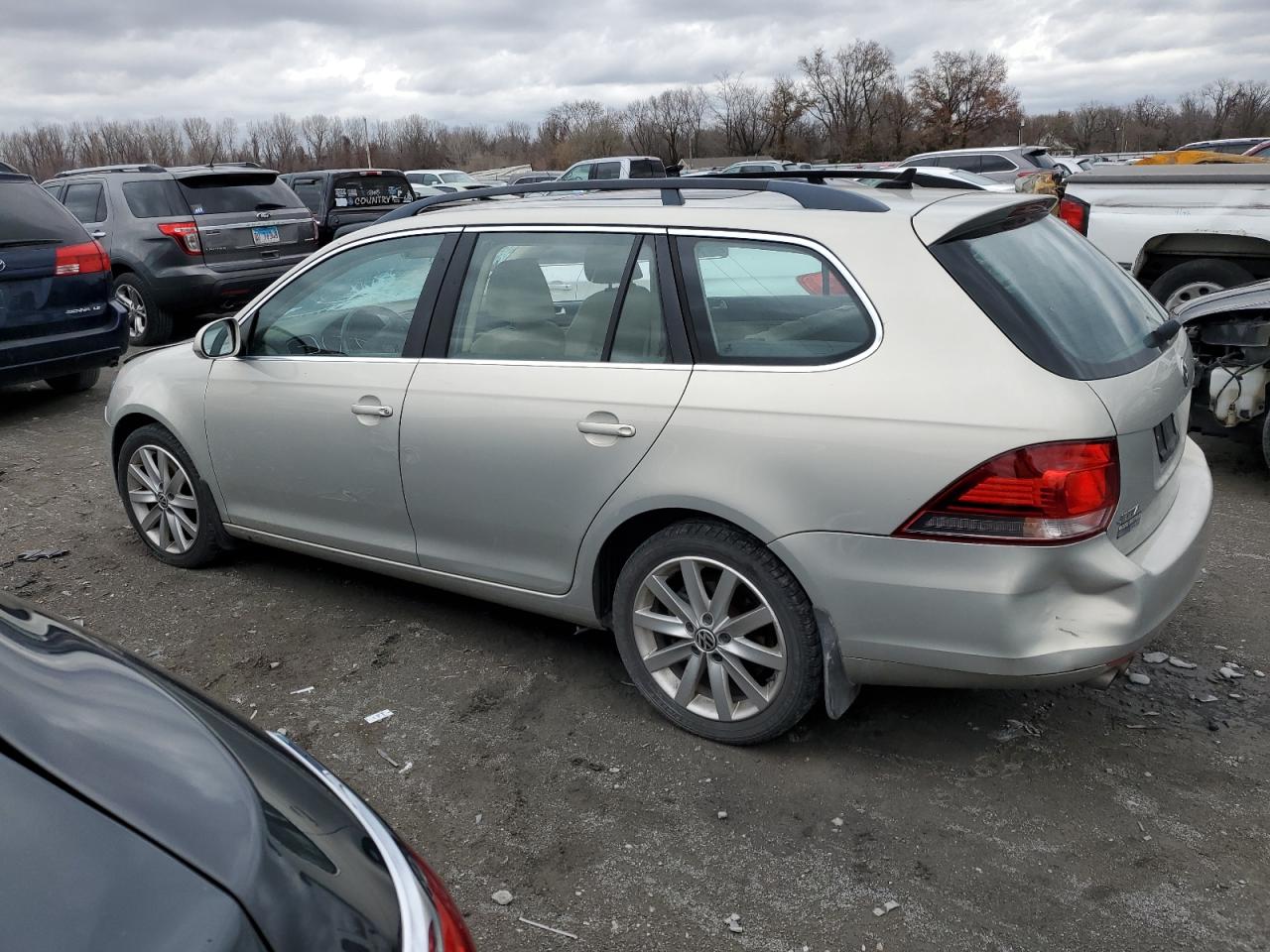 Image 2 of 2011 VOLKSWAGEN JETTA TDI 2011 with VIN 3VWPL7AJ4BM618540