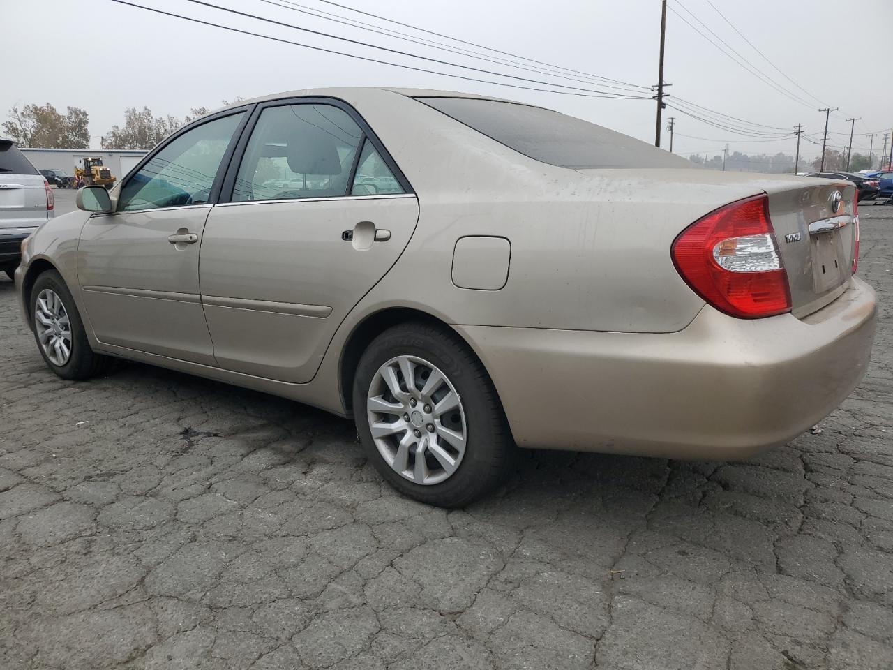 Obraz 2 z 2003 TOYOTA CAMRY LE 2003 z VIN 4T1BF32K43U556229