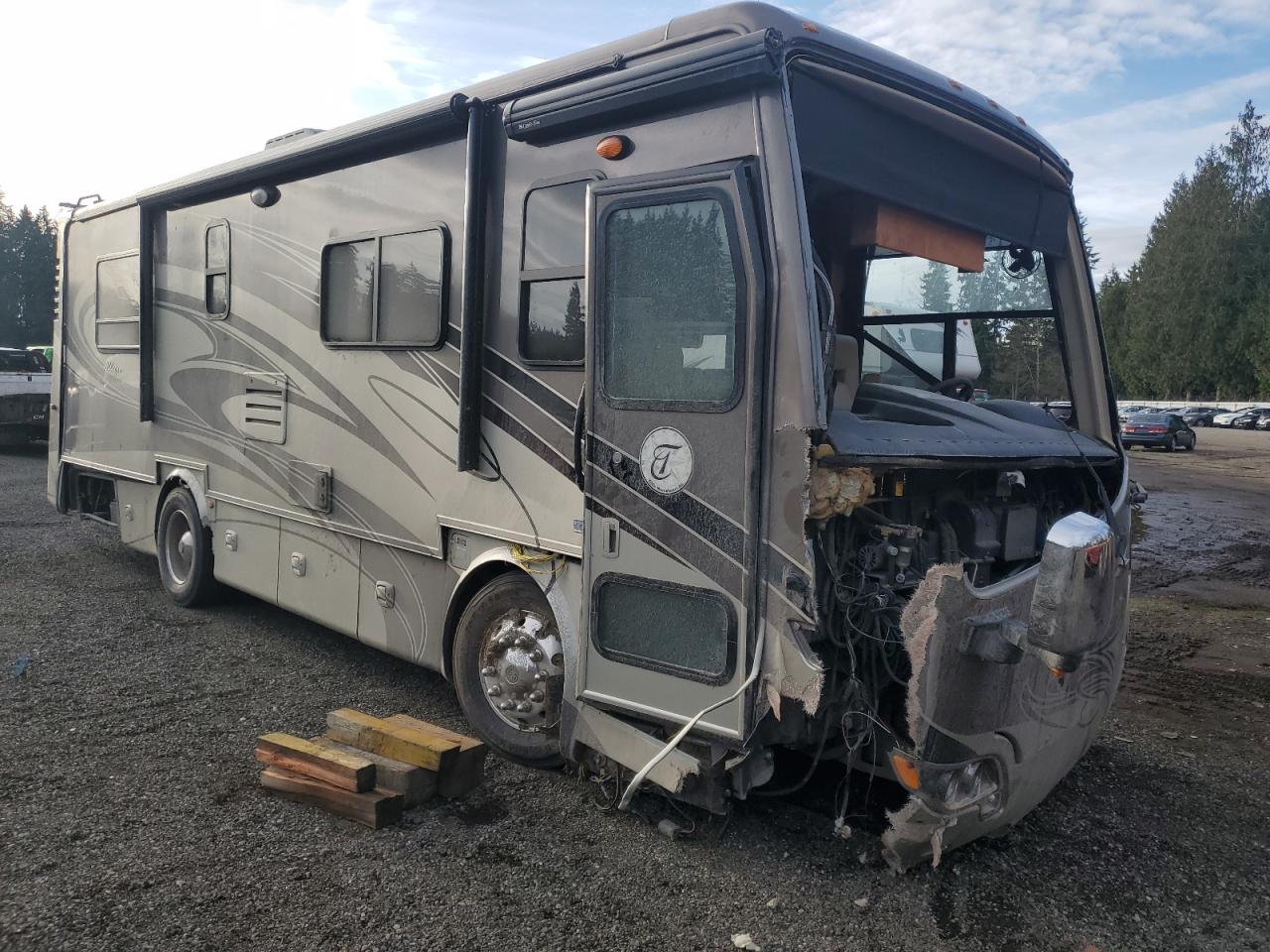 Obraz 1 z 2011 TIFFIN MOTORHOMES INC BREEZE  2011 z VIN 5VBRC93A7BA113553
