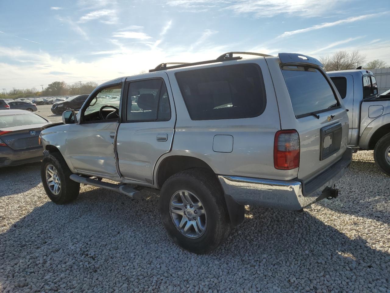 Image 2 of 1999 TOYOTA 4RUNNER SR5 1999 with VIN JT3GN86R1X0102037