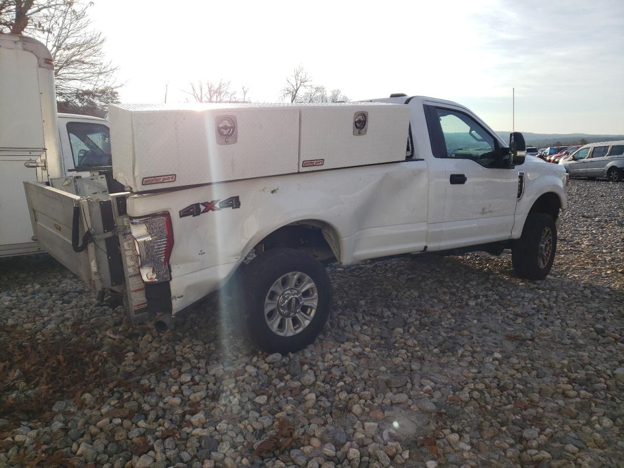 Изображение 3 2022 FORD F350 SUPER DUTY 2022 с VIN 1FTBF3B60NEG28810