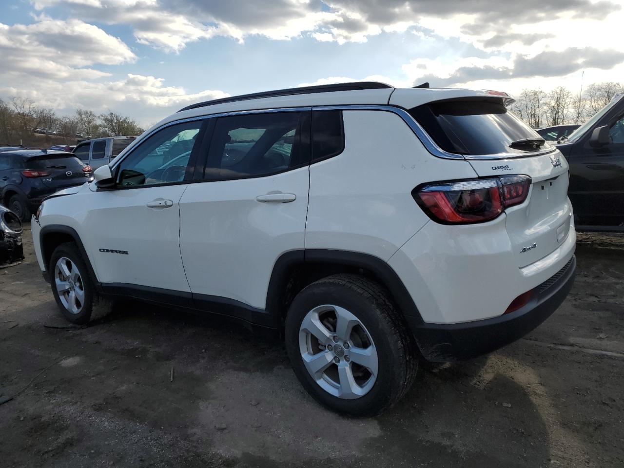 Изображение 2 2018 JEEP COMPASS LATITUDE 2018 с VIN 3C4NJDBB8JT484884