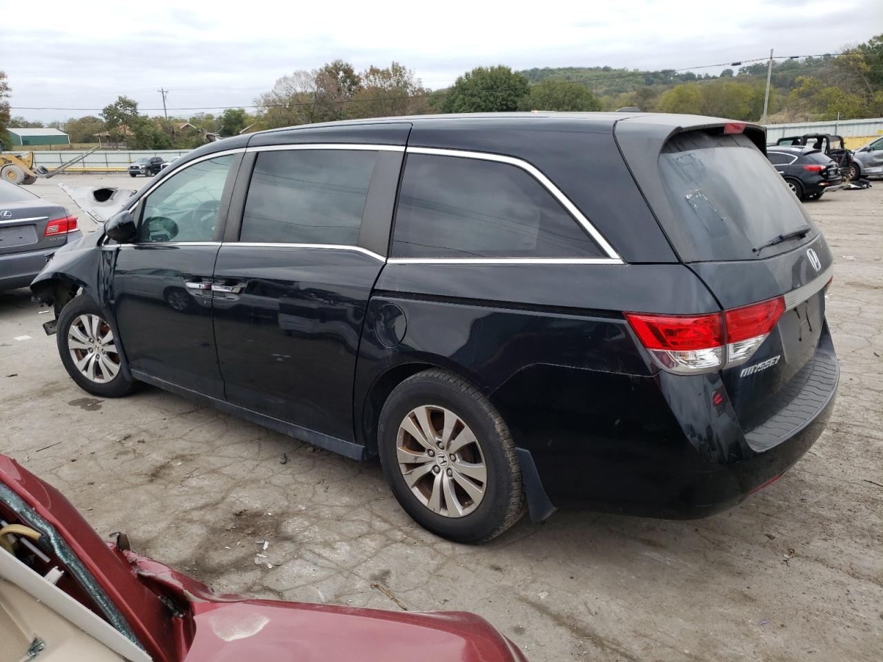 Image 2 of 2016 HONDA ODYSSEY EXL 2016 with VIN 5FNRL5H63GB055235
