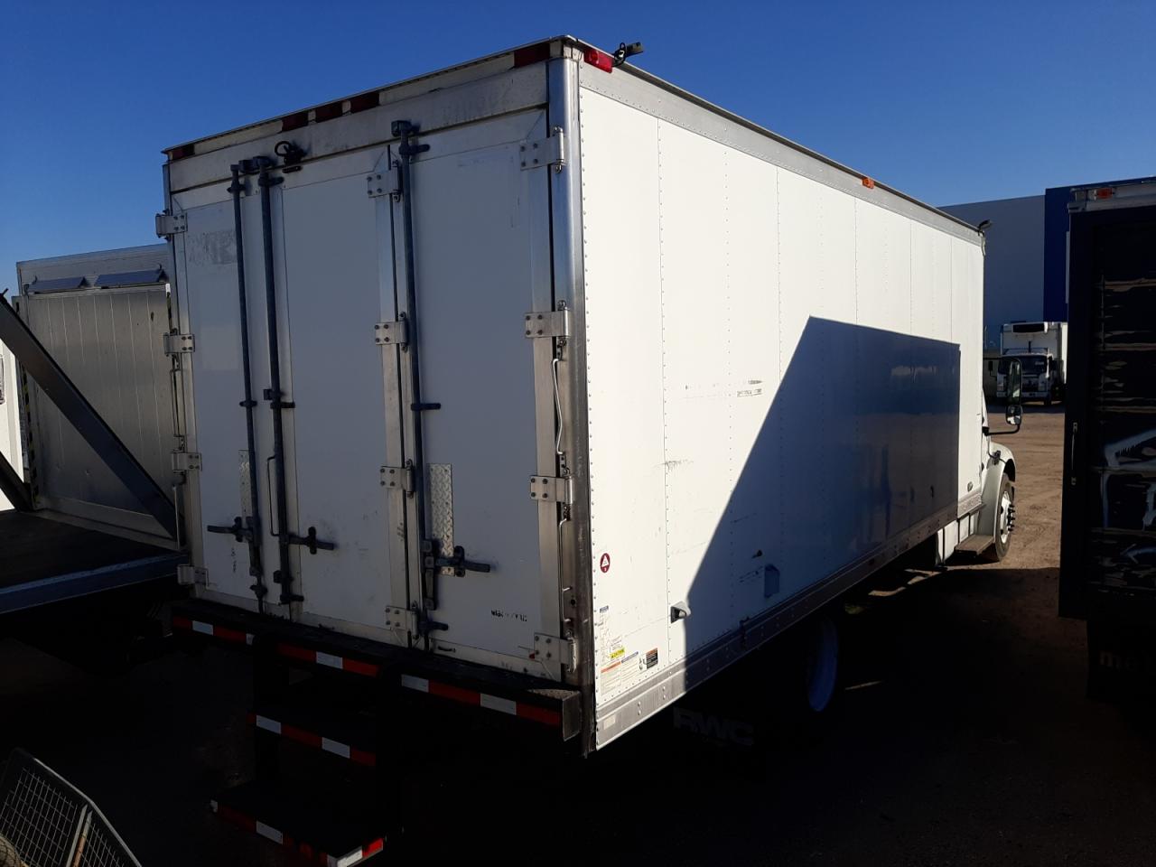 Image 3 of 2007 FREIGHTLINER M2 106 MEDIUM DUTY 2007 with VIN 1FVACWCS67HX57237