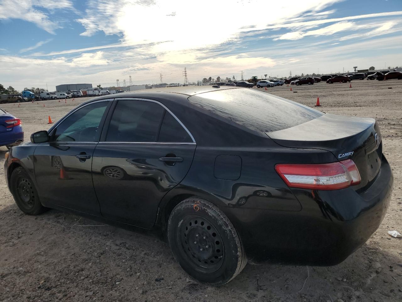 Изображение 2 2011 TOYOTA CAMRY BASE 2011 с VIN 4T4BF3EK9BR218325