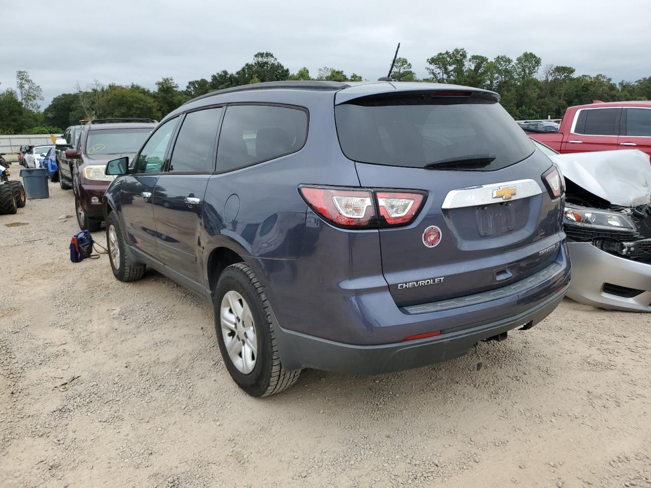 Image 2 of Chevrolet Traverse Ls 2013 with VIN 1GNKRFED7DJ103663