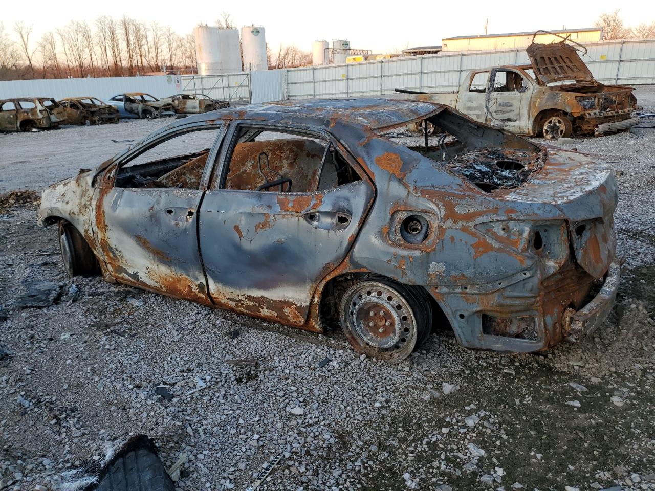 Изображение 2 2014 TOYOTA COROLLA L 2014 с VIN 5YFBURHE7EP064972