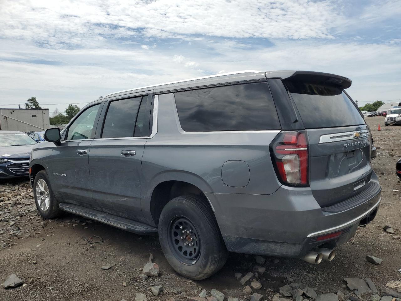 Изображение 2 2022 CHEVROLET SUBURBAN C1500 PREMIER 2022 с VIN 1GNSCFKD6NR158050