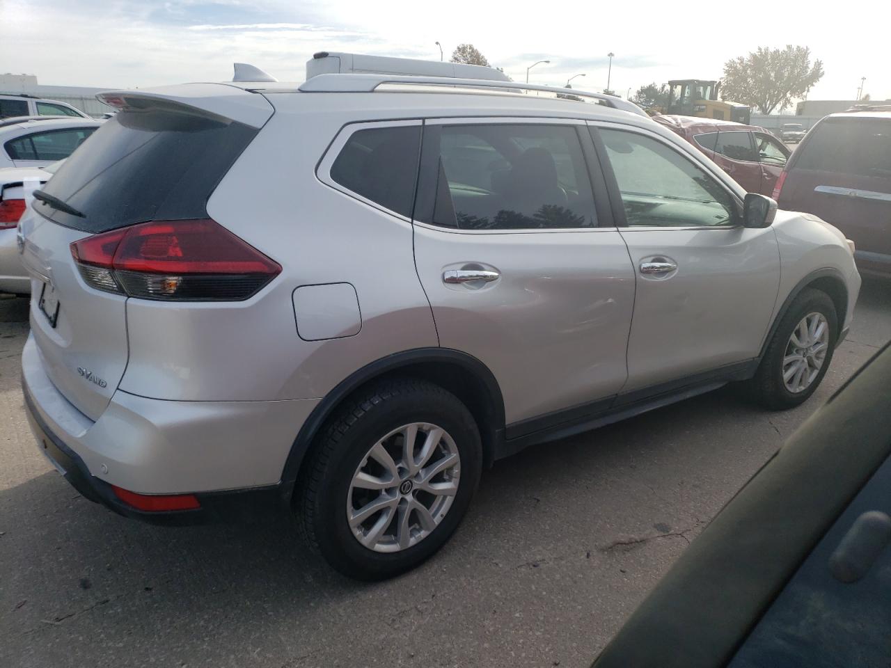 Изображение 3 2020 NISSAN ROGUE S 2020 с VIN KNMAT2MVXLP501647