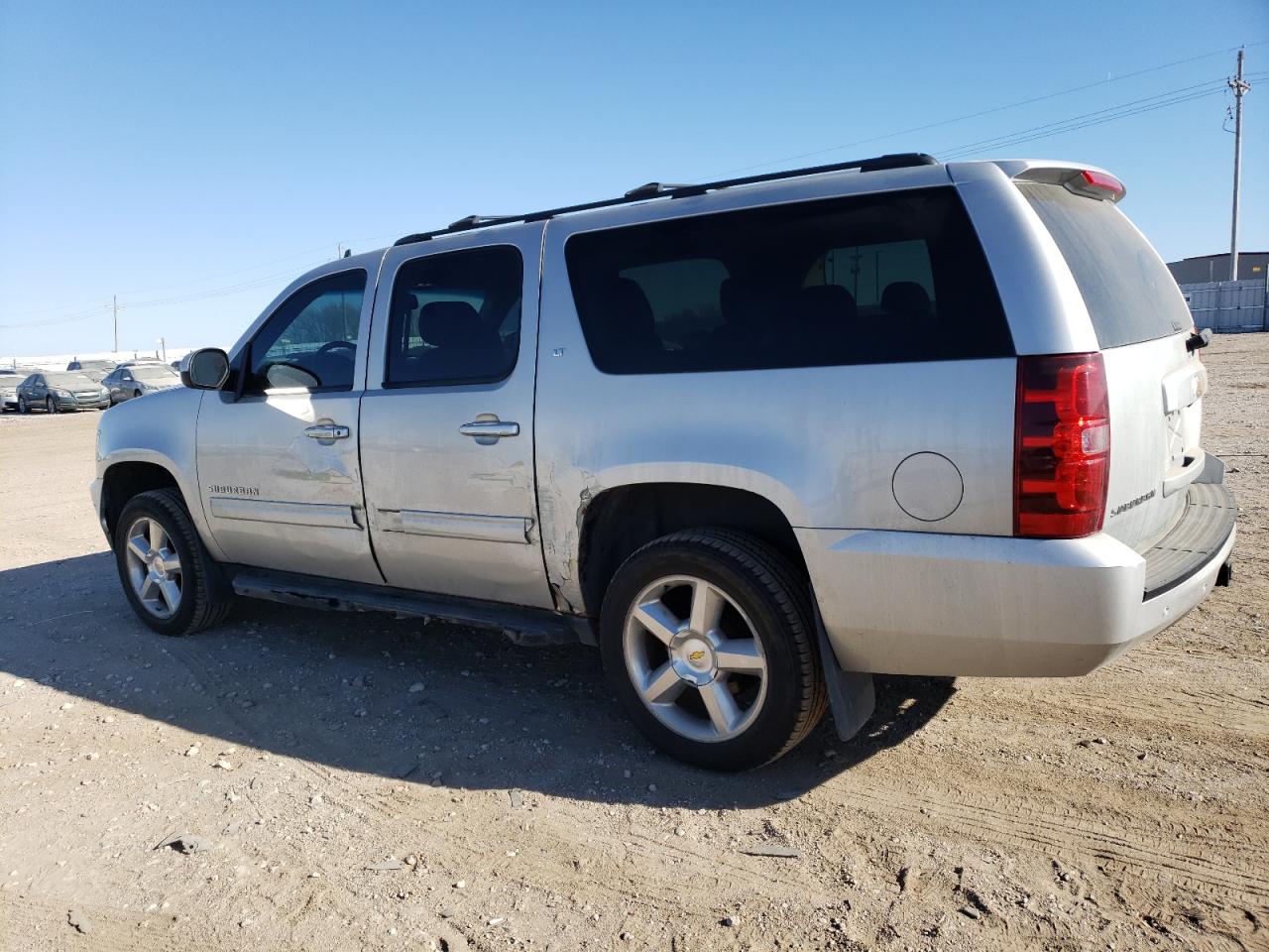Изображение 2 2011 CHEVROLET SUBURBAN K1500 LT 2011 с VIN 1GNSKJE36BR303964