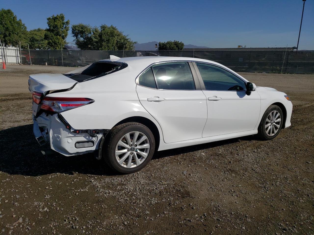 Изображение 3 2019 TOYOTA CAMRY L 2019 с VIN 4T1B11HK8KU703323