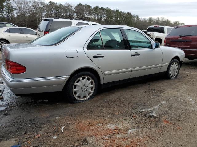 Obraz 3 z 1998 MERCEDES-BENZ E 320 1998 z VIN WDBJF65F9WA614386