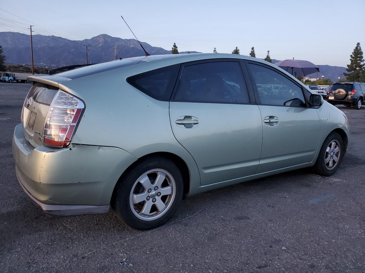 Image 3 of 2007 TOYOTA PRIUS  2007 with VIN JTDKB20U777639625