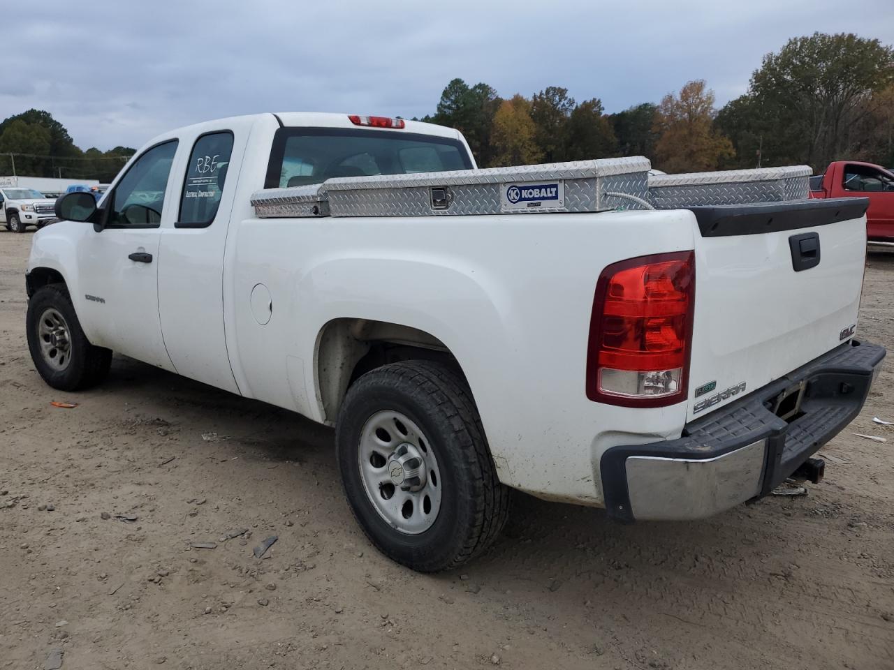 Изображение 2 2011 GMC SIERRA C1500 2011 с VIN 1GTR1TEA4BZ464981