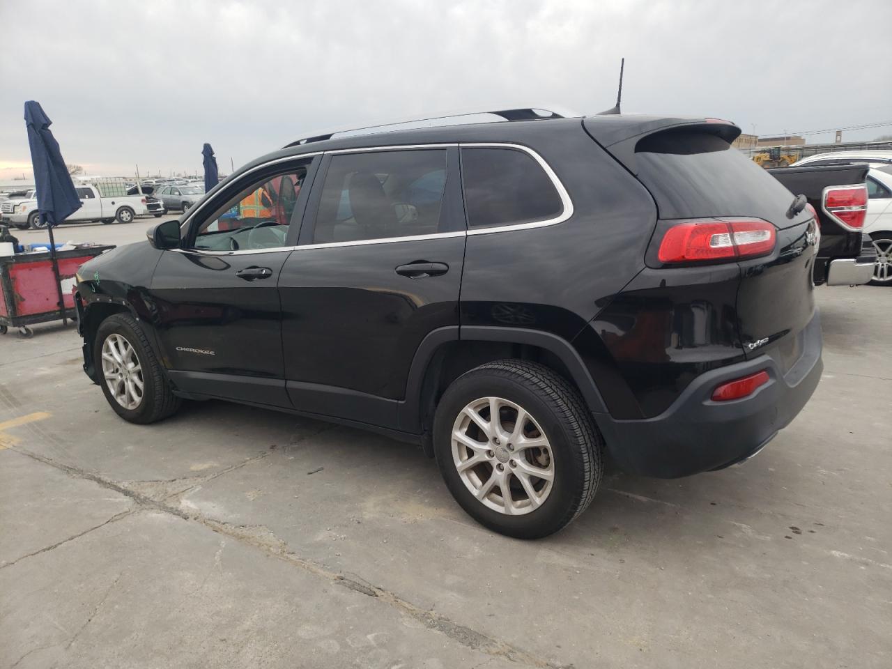 Obraz 2 z 2016 JEEP CHEROKEE LATITUDE 2016 z VIN 1C4PJLCS3GW363684