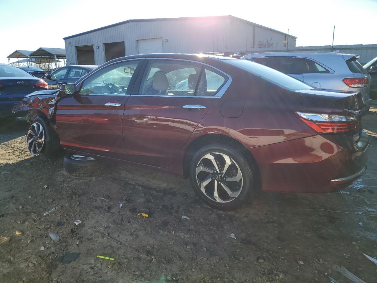 Image 2 of 2016 HONDA ACCORD EXL 2016 with VIN 1HGCR2F89GA105198