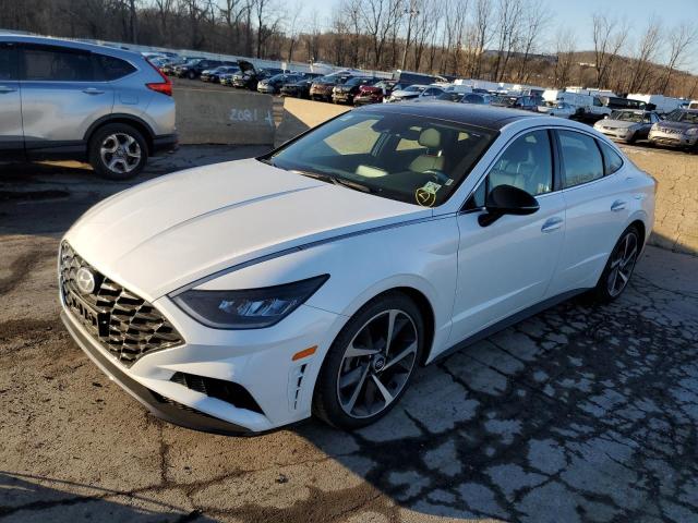 Image 1 of 2021 HYUNDAI SONATA SEL PLUS 2021 with VIN 5NPEJ4J28MH132281