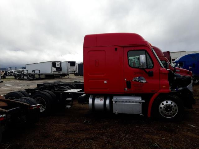 2011 FREIGHTLINER CASCADIA 113  2011 image