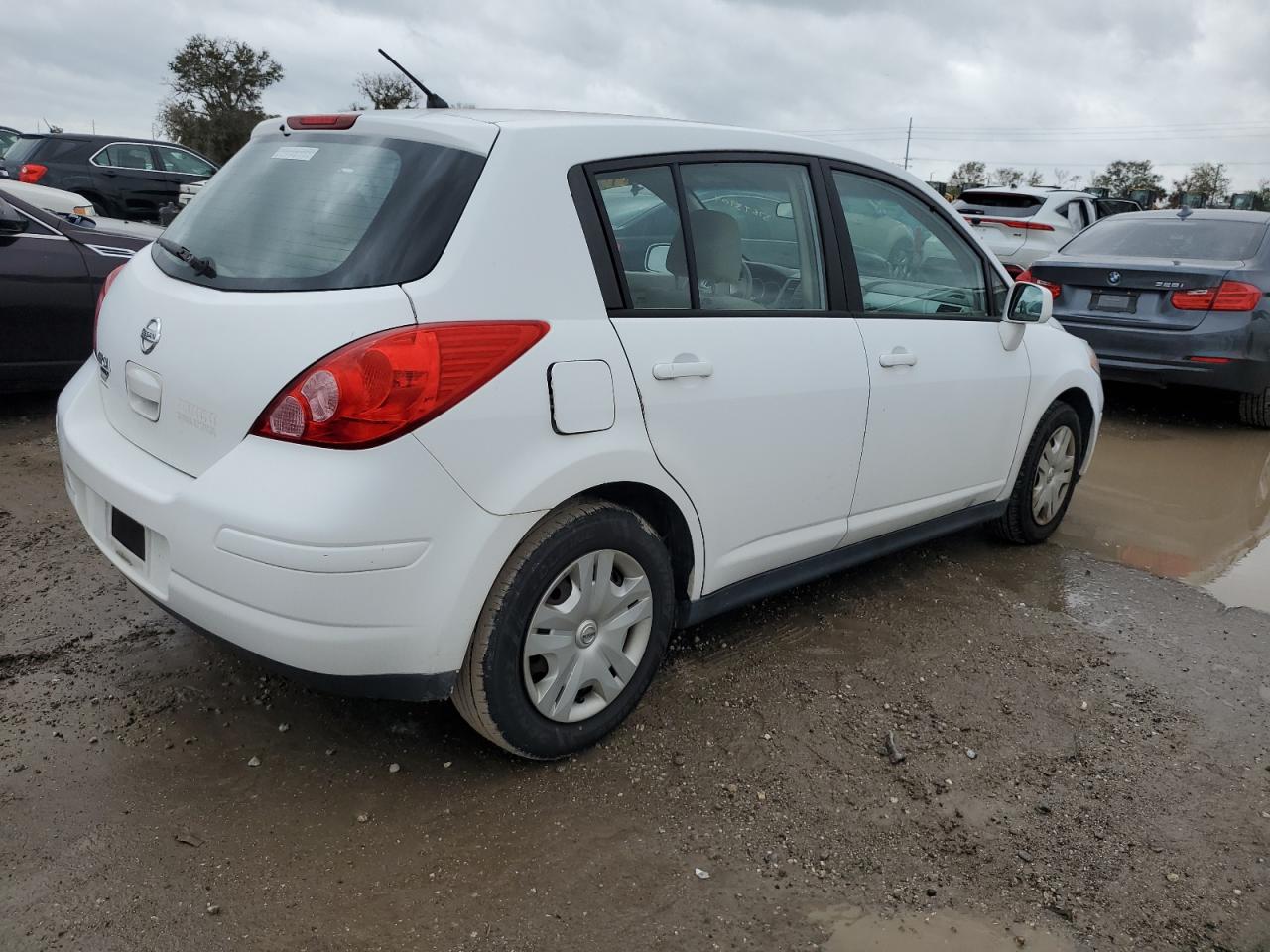 Obraz 3 z 2011 NISSAN VERSA S 2011 z VIN 3N1BC1CP6BL360297