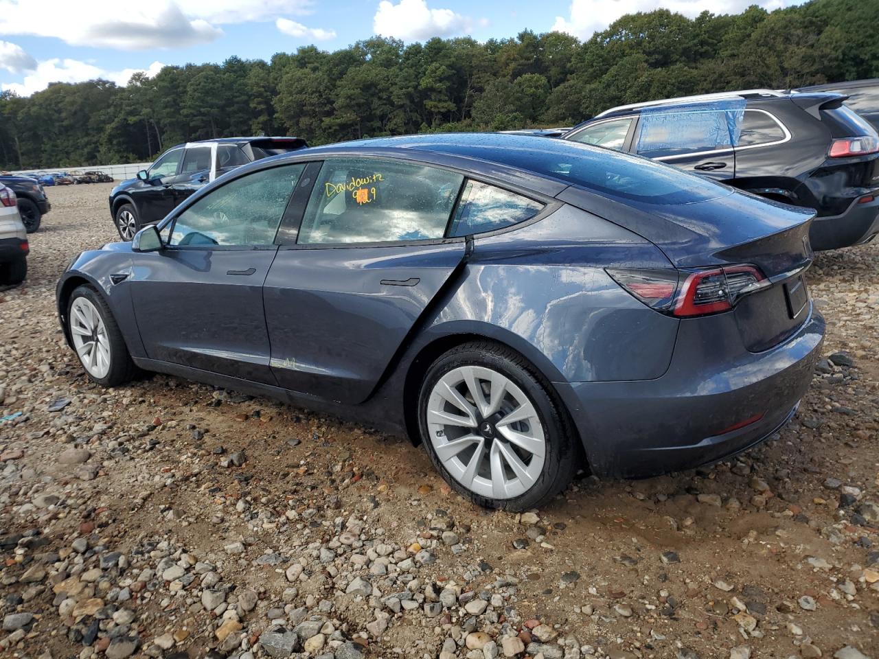 Obraz 2 z 2022 TESLA MODEL 3  2022 z VIN 5YJ3E1EB8NF182148