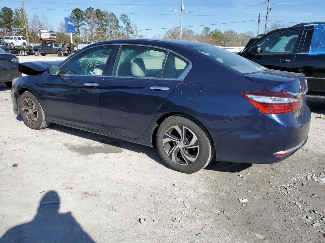 Obraz 2 z 2017 HONDA ACCORD LX 2017 z VIN 1HGCR2F3XHA138247