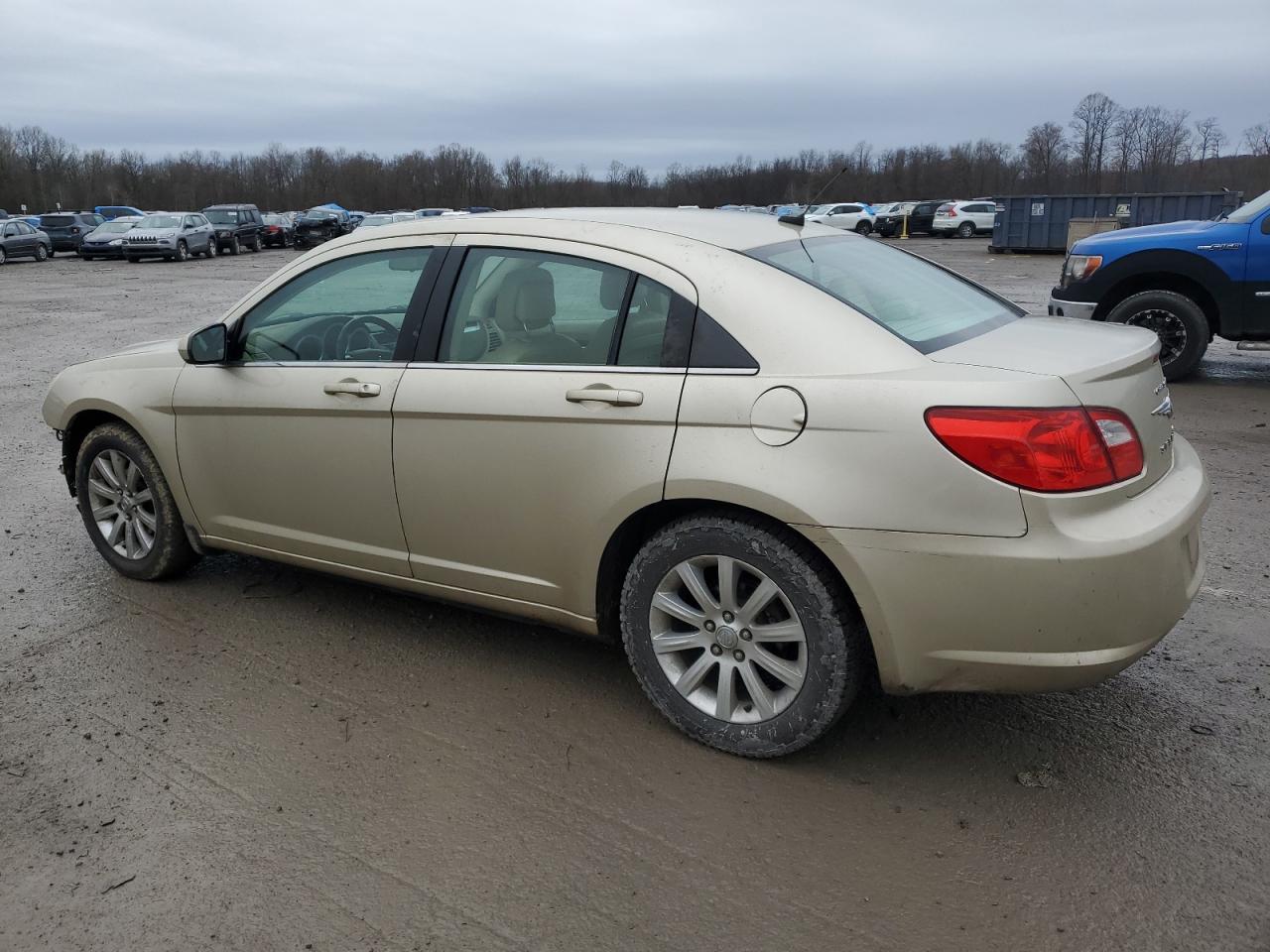 Image 2 of 2010 CHRYSLER SEBRING LIMITED 2010 with VIN 1C3CC5FB2AN109630