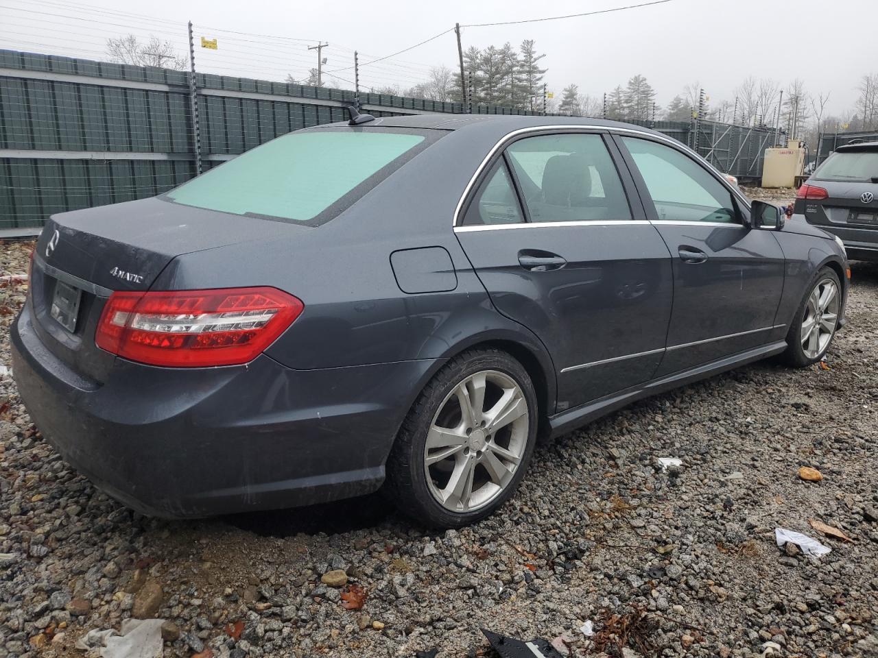 Image 3 of 2011 MERCEDES-BENZ E 350 4MATIC 2011 with VIN WDDHF8HB3BA350392