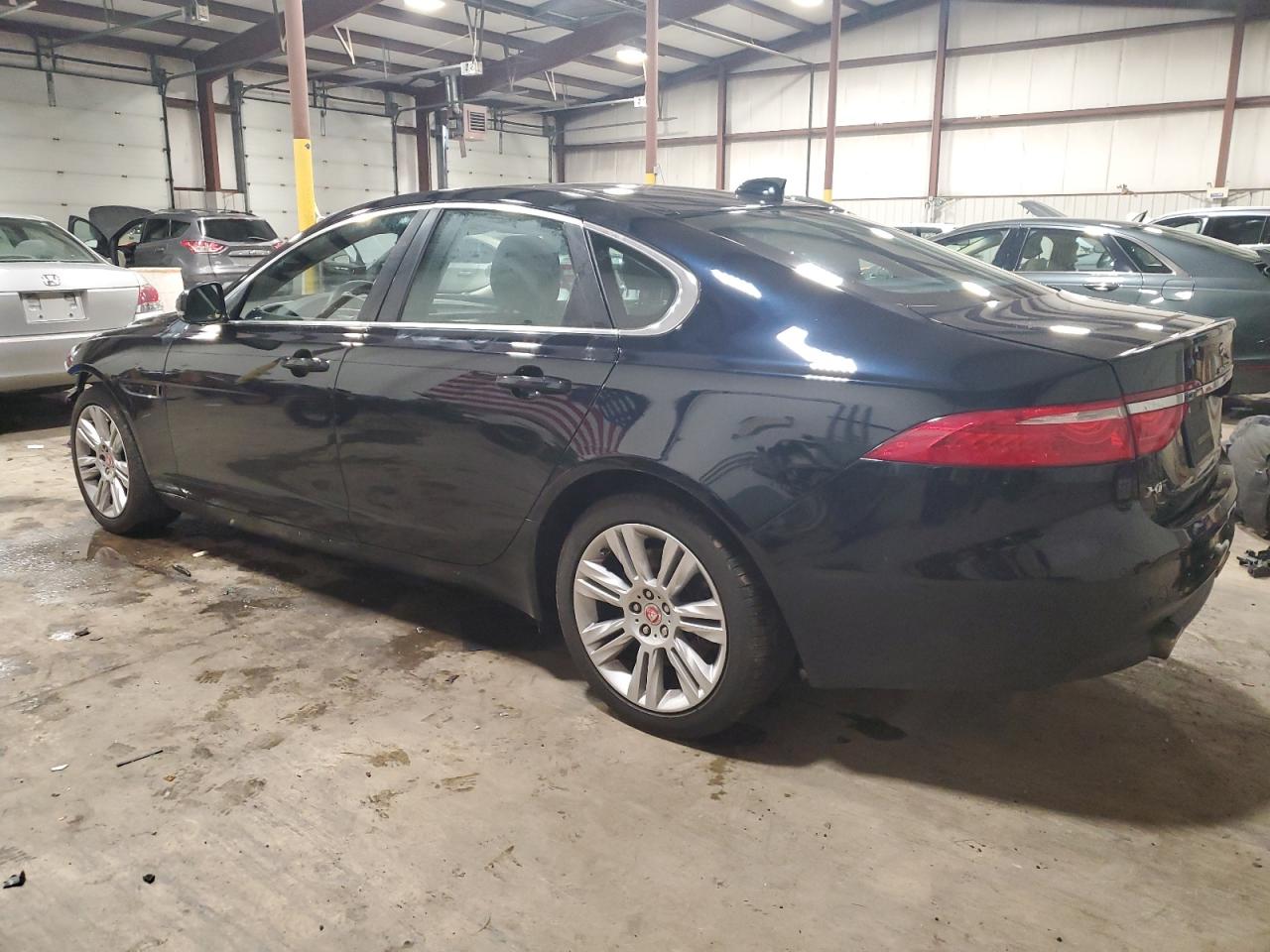Изображение 2 2016 JAGUAR XF PREMIUM 2016 с VIN SAJBJ4BV5GCY20980